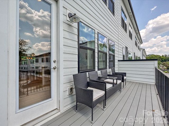 622 E Woodlawn Road, Charlotte, NC 28209