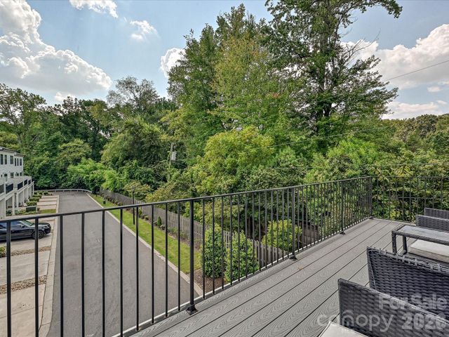622 E Woodlawn Road, Charlotte, NC 28209