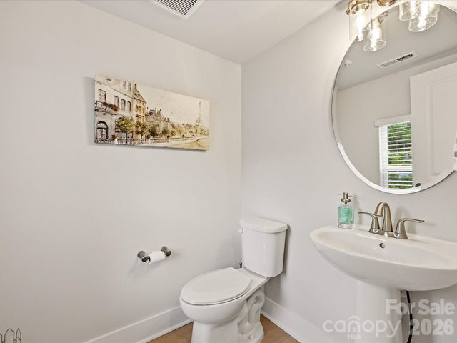622 E Woodlawn Road, Charlotte, NC 28209