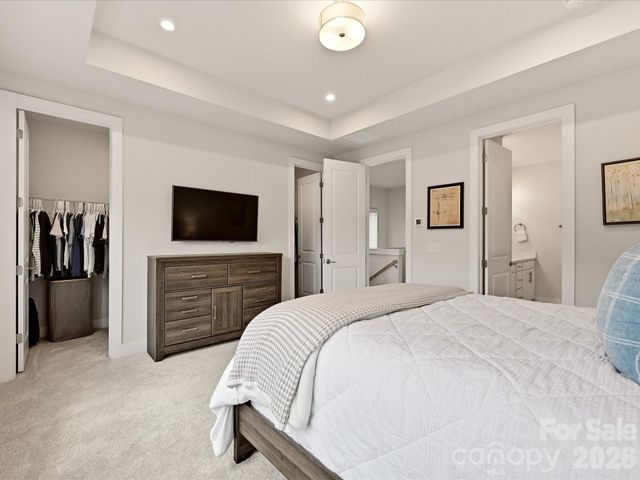 622 E Woodlawn Road, Charlotte, NC 28209