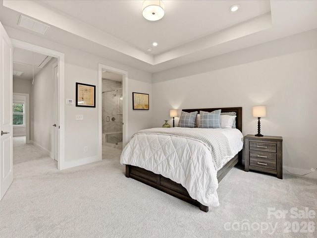 622 E Woodlawn Road, Charlotte, NC 28209