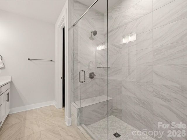 622 E Woodlawn Road, Charlotte, NC 28209