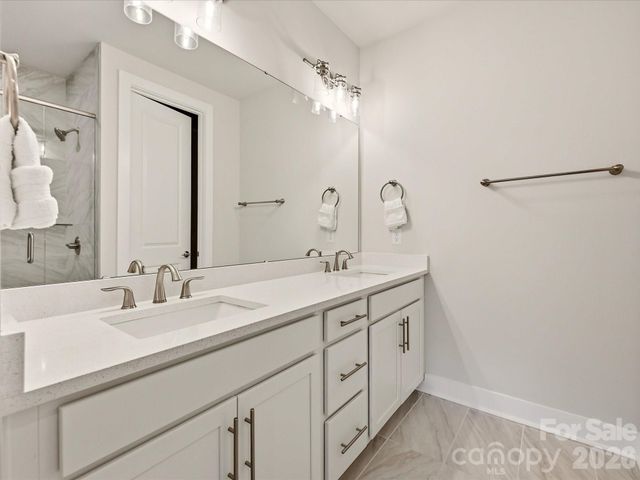 622 E Woodlawn Road, Charlotte, NC 28209