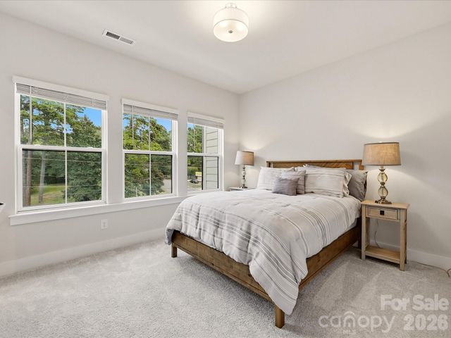 622 E Woodlawn Road, Charlotte, NC 28209