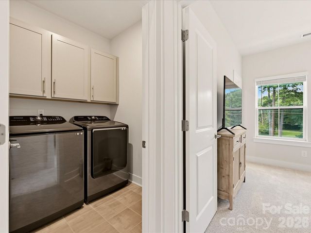 622 E Woodlawn Road, Charlotte, NC 28209