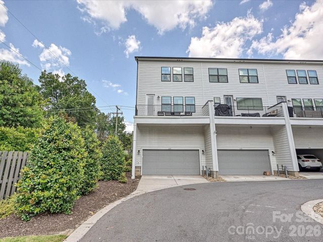 622 E Woodlawn Road, Charlotte, NC 28209