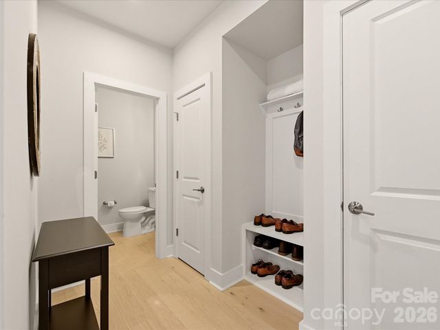 622 E Woodlawn Road, Charlotte, NC 28209