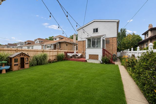 6404 33rd Street, Berwyn, IL 60402