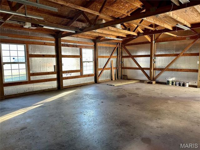 20754 Emerald Road, Carlyle, IL 62231