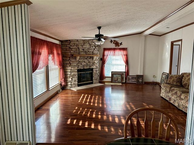 20754 Emerald Road, Carlyle, IL 62231