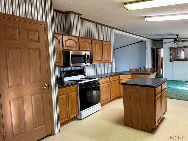 20754 Emerald Road, Carlyle, IL 62231