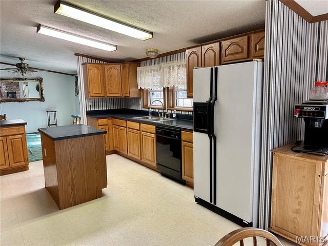 20754 Emerald Road, Carlyle, IL 62231