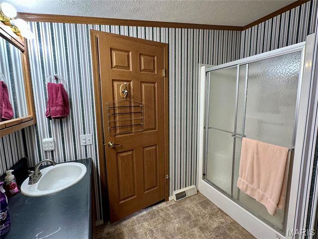 20754 Emerald Road, Carlyle, IL 62231