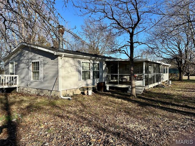 20754 Emerald Road, Carlyle, IL 62231