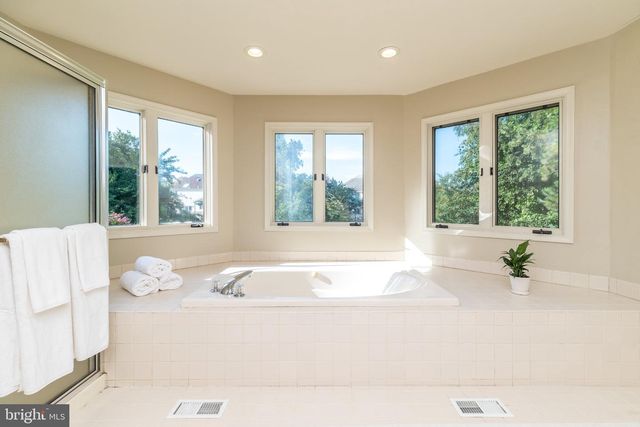7 TOWER RD, Broomall, PA 19008