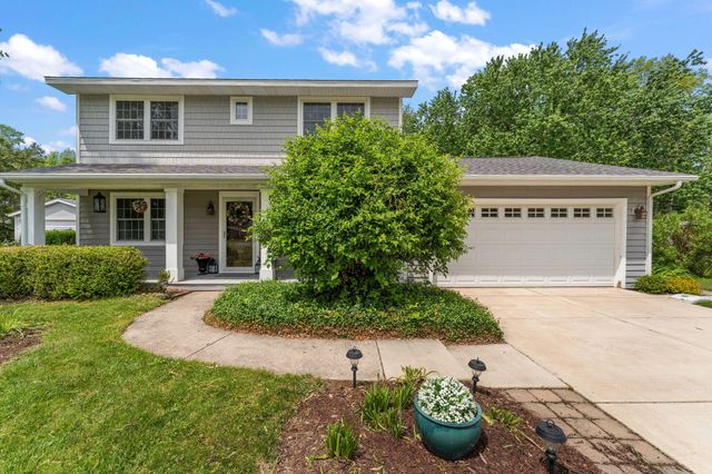 2605 Thomas Road, Valparaiso, IN 46383