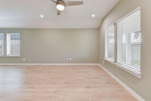 1635 Westway Drive, Arcola, TX 77545