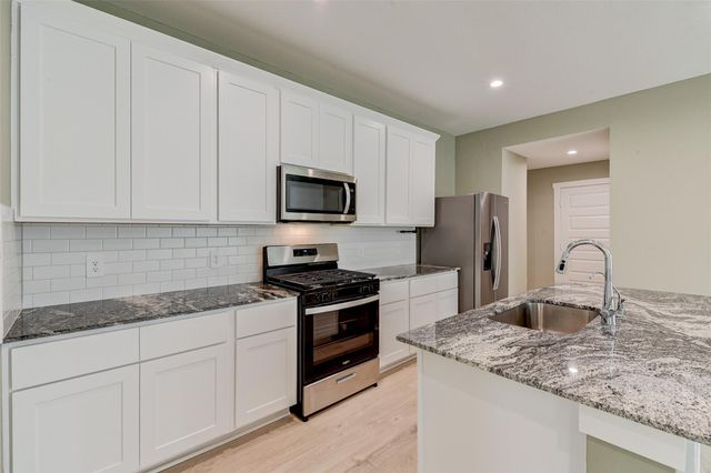 1635 Westway Drive, Arcola, TX 77545