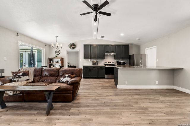 214 LA JOLLA, Live Oak, TX 78233