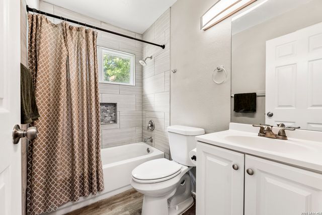 214 LA JOLLA, Live Oak, TX 78233