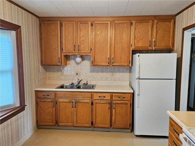 10416 E 28th Terrace S, Independence, MO 64052