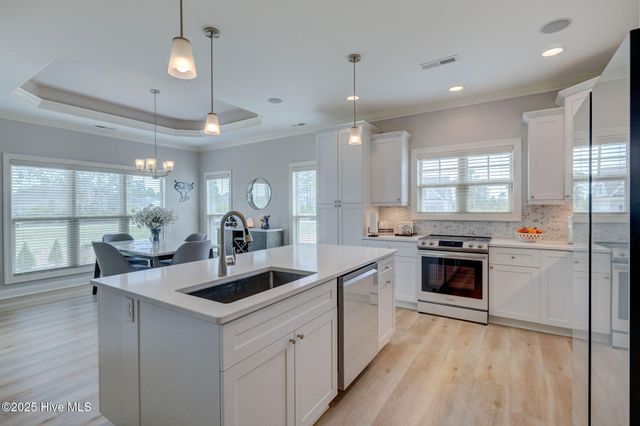 8560 Oak Abbey Trail NE, Leland, NC 28451