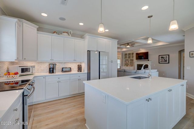 8560 Oak Abbey Trail NE, Leland, NC 28451