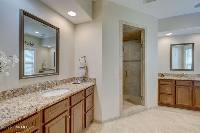 8560 Oak Abbey Trail NE, Leland, NC 28451