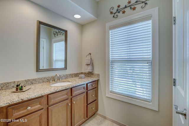 8560 Oak Abbey Trail NE, Leland, NC 28451