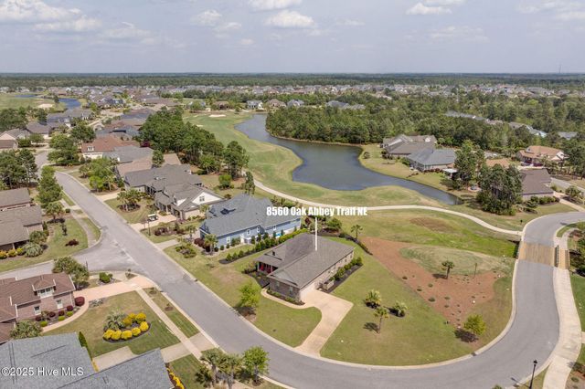 8560 Oak Abbey Trail NE, Leland, NC 28451