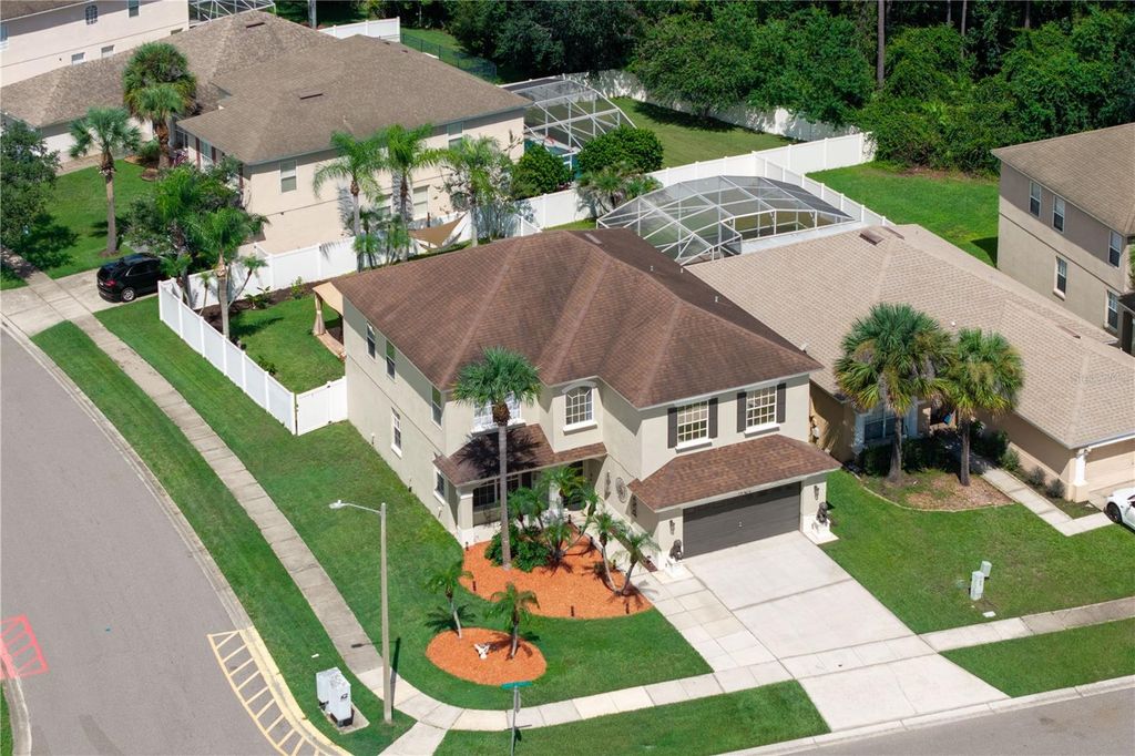 Image 2 of property listing at 14918 CRANES NEST COURT, Orlando, FL 32824