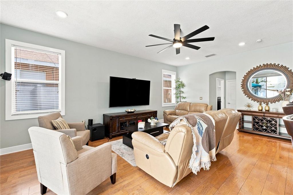 Image 12 of property listing at 14918 CRANES NEST COURT, Orlando, FL 32824