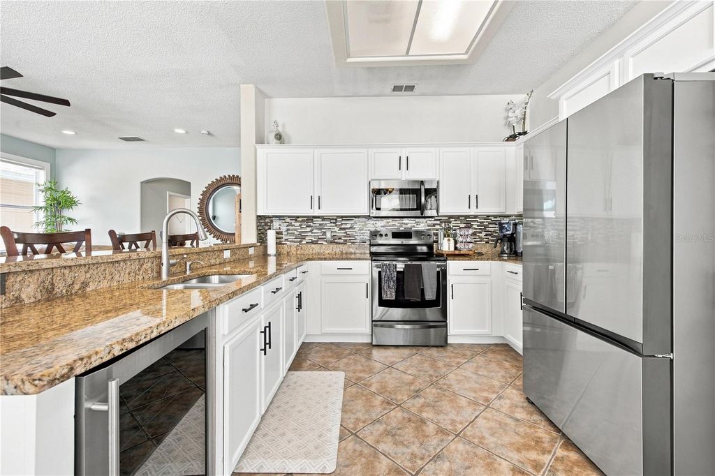 Image 14 of property listing at 14918 CRANES NEST COURT, Orlando, FL 32824