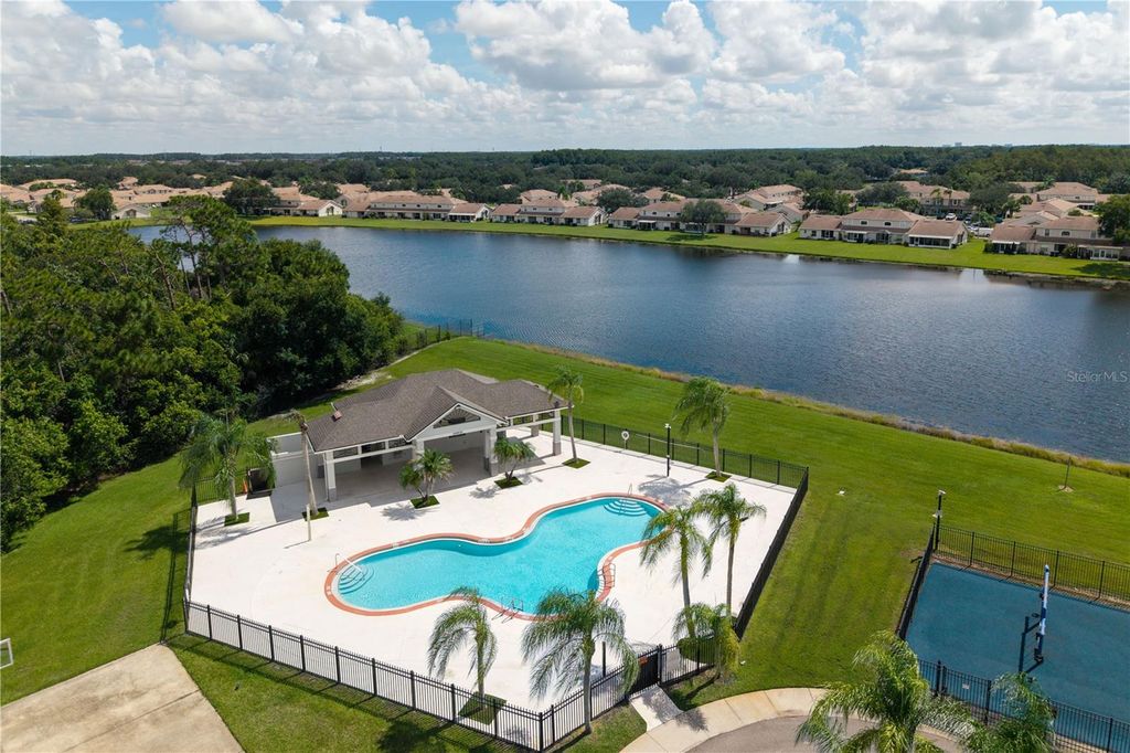 Image 15 of property listing at 14918 CRANES NEST COURT, Orlando, FL 32824