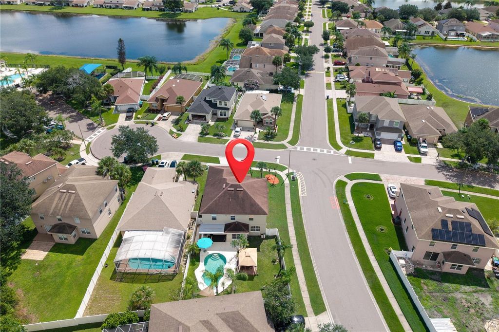 Image 20 of property listing at 14918 CRANES NEST COURT, Orlando, FL 32824