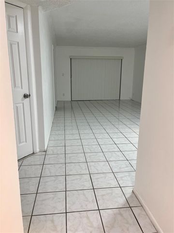 7925 Fairview Drive 101, Tamarac, FL 33321