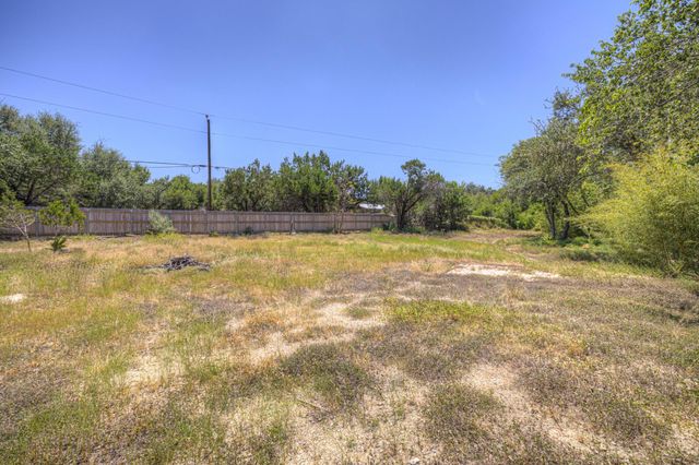 355 E Clark ST, Canyon Lake, TX 78133