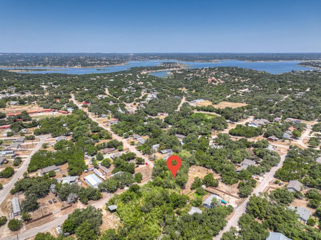 355 E Clark ST, Canyon Lake, TX 78133