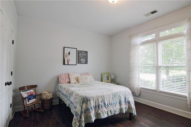 1238 Fairwinds Drive, Loganville, GA 30052