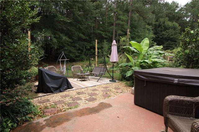 1238 Fairwinds Drive, Loganville, GA 30052