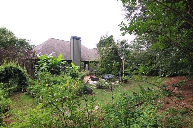 1238 Fairwinds Drive, Loganville, GA 30052