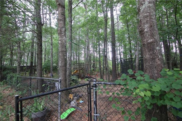 1238 Fairwinds Drive, Loganville, GA 30052