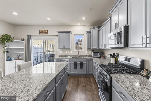 8341 DAYDREAM CRES, Pasadena, MD 21122