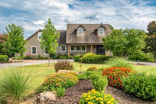 1209 S Moore Road, Hot Springs, AR 71913