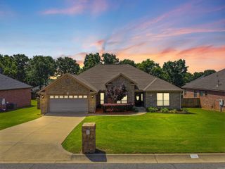 209 Pumice Dr., Sherwood, AR 72120