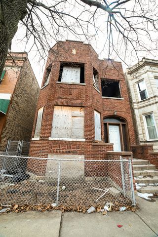 1222 S Central Park Avenue, Chicago, IL 60623