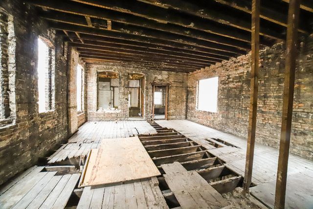 1222 S Central Park Avenue, Chicago, IL 60623