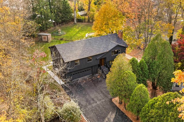 115 Mayfair Road, Fairfield, CT 06824