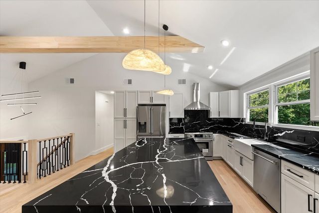 115 Mayfair Road, Fairfield, CT 06824