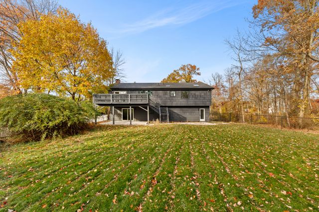 115 Mayfair Road, Fairfield, CT 06824